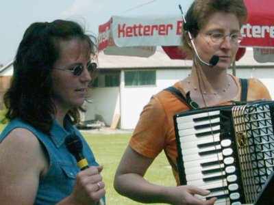 Andrea , Kornelia Chr. Himmelfahrt 2004
